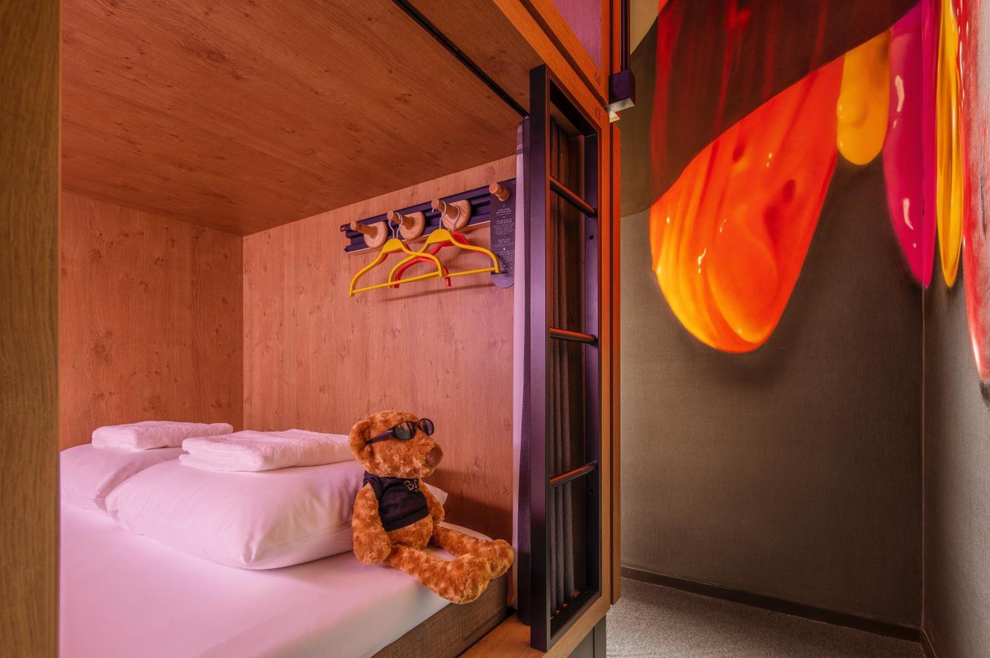 Hostel Bunk